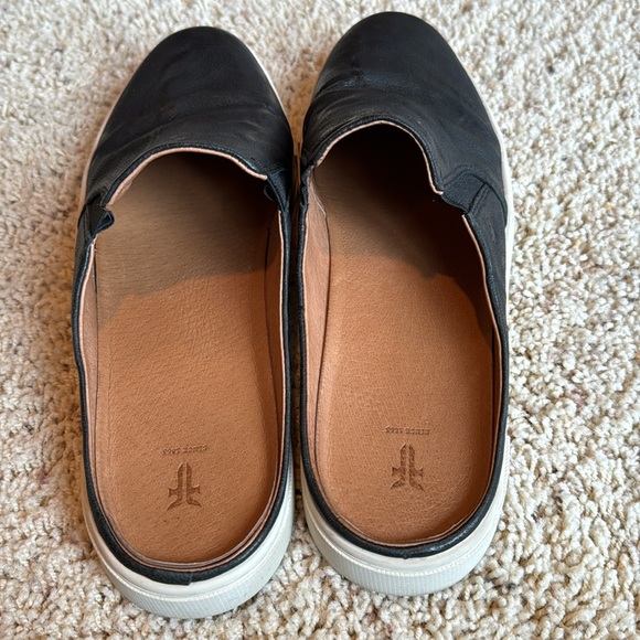 EUC black leather Frye slip on loafer - Picture 3 of 7